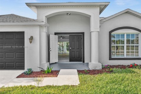Villa ou maison à louer à Cape Coral, Floride: 3 chambres № 2065064 - photo 4