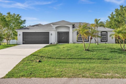 Villa ou maison à Cape Coral, Floride 3 chambres № 2065064