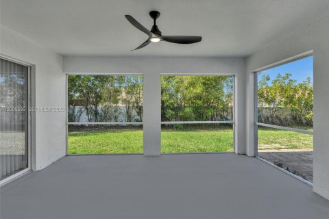 Villa ou maison à louer à Cape Coral, Floride: 3 chambres № 2065064 - photo 21