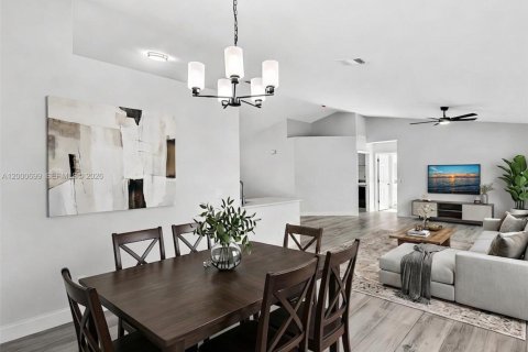 Villa ou maison à louer à Cape Coral, Floride: 3 chambres № 2065064 - photo 14