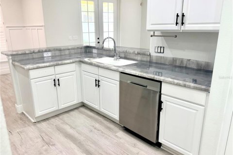 Купить виллу или дом в Деланд, Флорида 3 комнаты, 132.66м2, № 2199832 - фото 9