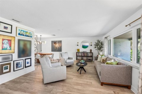 Villa ou maison à vendre à Belleair Beach, Floride: 4 chambres, 195.47 m2 № 2149521 - photo 8