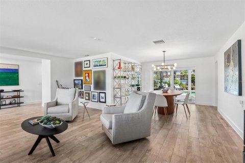Villa ou maison à vendre à Belleair Beach, Floride: 4 chambres, 195.47 m2 № 2149521 - photo 11