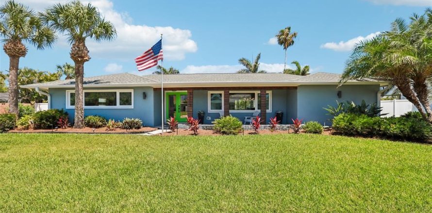 Villa ou maison à Belleair Beach, Floride 4 chambres, 195.47 m2 № 2149521
