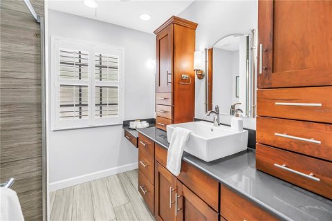 Adosado en venta en Saint Petersburg, Florida, 3 dormitorios, 166.85 m2 № 2222492 - foto 26
