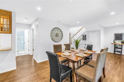 Adosado en venta en Saint Petersburg, Florida, 3 dormitorios, 166.85 m2 № 2222492 - foto 11