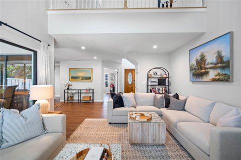Adosado en venta en Saint Petersburg, Florida, 3 dormitorios, 166.85 m2 № 2222492 - foto 14