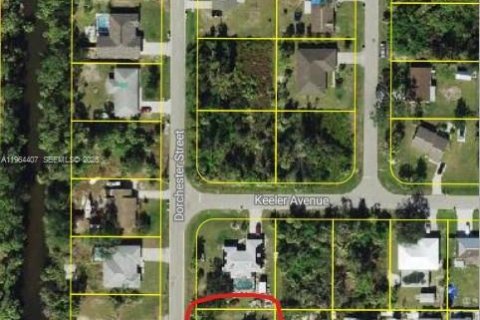 Terreno en Port Charlotte, Florida № 2081111
