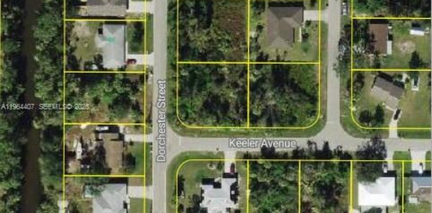 Terreno en Port Charlotte, Florida № 2081111