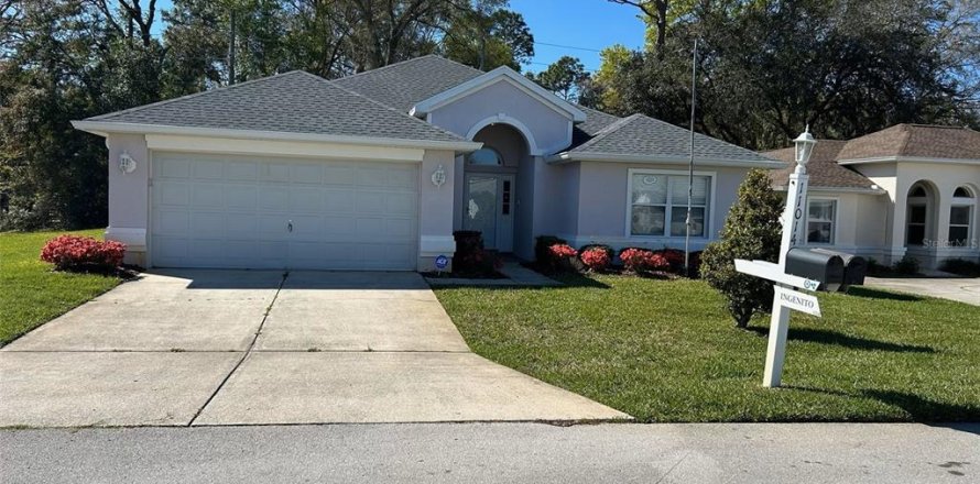 Casa en Ocala, Florida 3 dormitorios, 164.81 m2 № 1608058