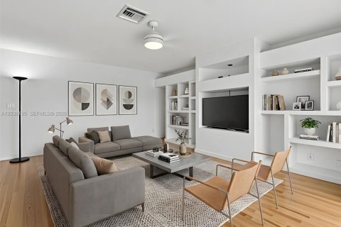 Купить виллу или дом в Мирамар, Флорида 5 спален, 274.34м2, № 2085944 - фото 9