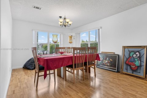 Купить виллу или дом в Мирамар, Флорида 5 спален, 274.34м2, № 2085944 - фото 20