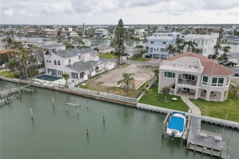 Terreno en venta en Treasure Island, Florida № 1680158 - foto 15