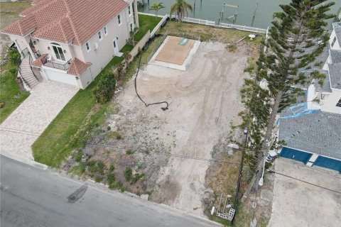 Terreno en venta en Treasure Island, Florida № 1680158 - foto 10