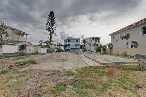Terreno en venta en Treasure Island, Florida № 1680158 - foto 4