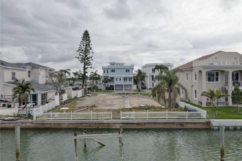 Terreno en venta en Treasure Island, Florida № 1680158 - foto 18