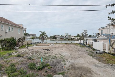 Terreno en venta en Treasure Island, Florida № 1680158 - foto 7