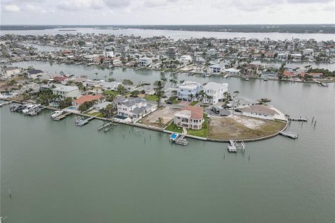Terreno en venta en Treasure Island, Florida № 1680158 - foto 14