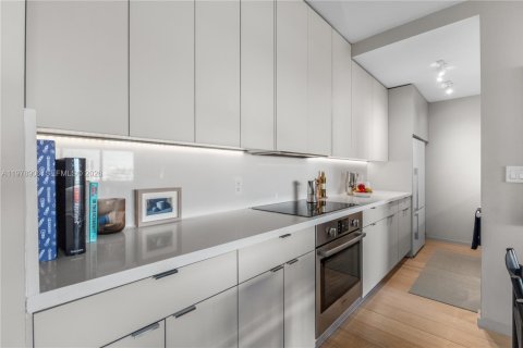 Condominio en venta en Miami Beach, Florida, 1 dormitorio, 79.71 m2 № 2044565 - foto 14