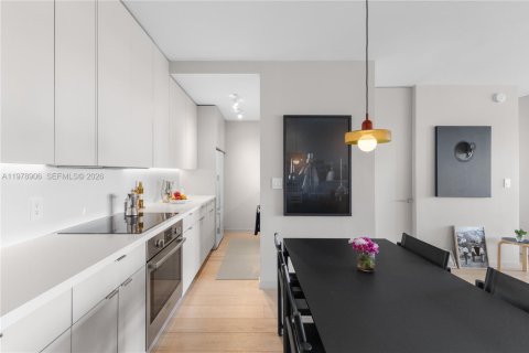 Condominio en venta en Miami Beach, Florida, 1 dormitorio, 79.71 m2 № 2044565 - foto 13