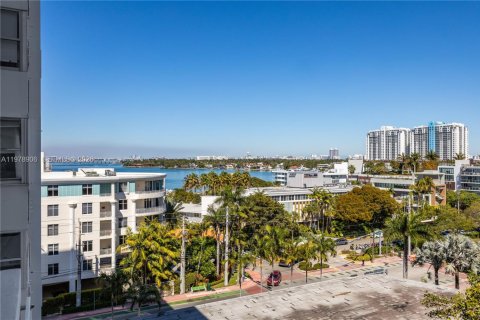 Condominio en venta en Miami Beach, Florida, 1 dormitorio, 79.71 m2 № 2044565 - foto 9