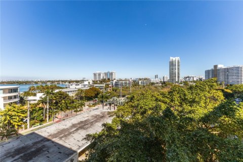 Condominio en venta en Miami Beach, Florida, 1 dormitorio, 79.71 m2 № 2044565 - foto 8