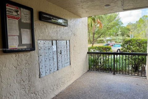 Condo in Plantation, Florida, 2 bedrooms  № 1974921 - photo 28