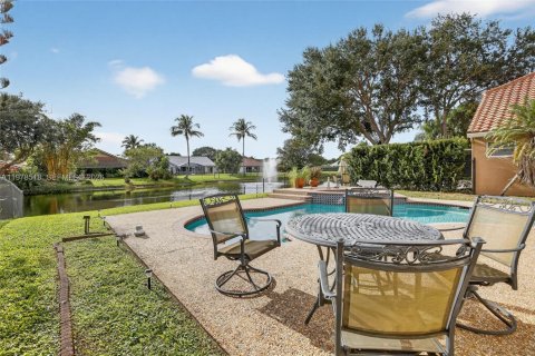 House in Davie, Florida 3 bedrooms, 180.51 sq.m. № 2044424 - photo 4