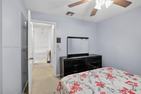 House in Davie, Florida 3 bedrooms, 180.51 sq.m. № 2044424 - photo 28