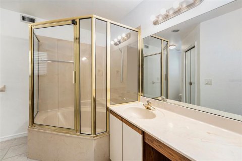 Condo in Palm Harbor, Florida, 2 bedrooms  № 1838467 - photo 15