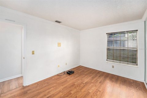 Condo in Palm Harbor, Florida, 2 bedrooms  № 1838467 - photo 16