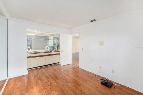 Condo in Palm Harbor, Florida, 2 bedrooms  № 1838467 - photo 17