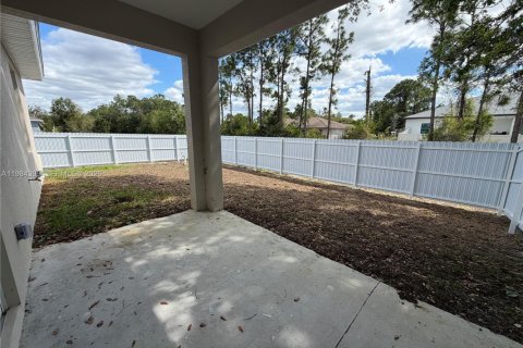 Villa ou maison à louer à Lehigh Acres, Floride: 3 chambres, 185.8 m2 № 2047671 - photo 7