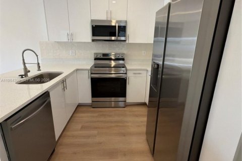 Villa ou maison à louer à Lehigh Acres, Floride: 3 chambres, 185.8 m2 № 2047671 - photo 16