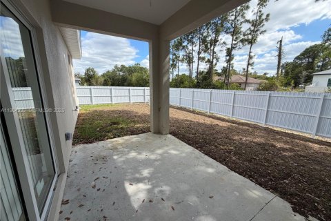 Villa ou maison à louer à Lehigh Acres, Floride: 3 chambres, 185.8 m2 № 2047671 - photo 6