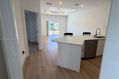 Villa ou maison à louer à Lehigh Acres, Floride: 3 chambres, 185.8 m2 № 2047671 - photo 25