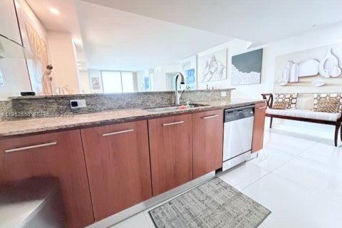 Купить кондоминиум в Майами, Флорида 2 спальни, 125.42м2, № 2154346 - фото 4