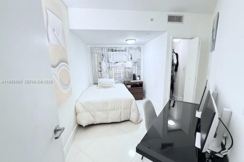 Купить кондоминиум в Майами, Флорида 2 спальни, 125.42м2, № 2154346 - фото 10