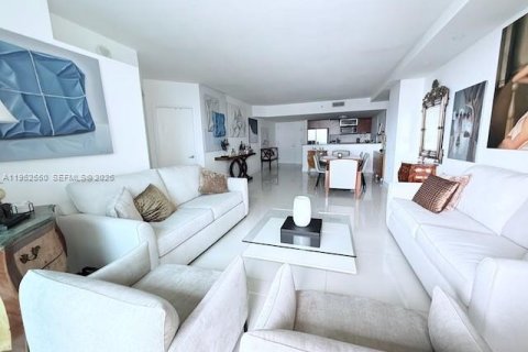 Купить кондоминиум в Майами, Флорида 2 спальни, 125.42м2, № 2154346 - фото 5
