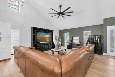 Casa en venta en Valrico, Florida, 4 dormitorios, 232.44 m2 № 2216121 - foto 8
