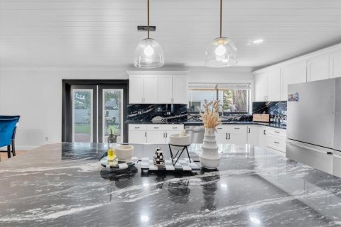 Casa en venta en Valrico, Florida, 4 dormitorios, 232.44 m2 № 2216121 - foto 14