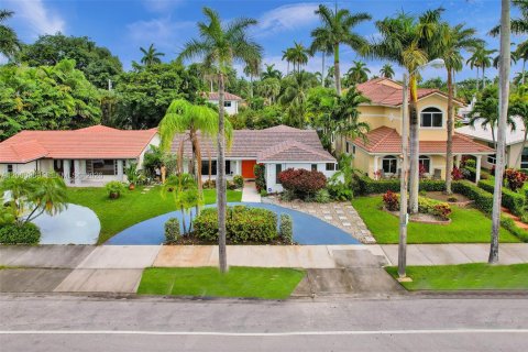 Casa en Hollywood, Florida 4 dormitorios, 184.23 m2 № 2065340