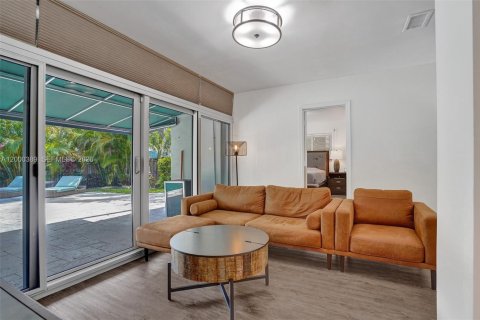 Casa en venta en Hollywood, Florida, 4 dormitorios, 184.23 m2 № 2065340 - foto 20