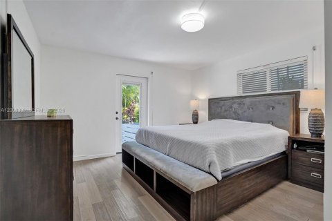 Casa en venta en Hollywood, Florida, 4 dormitorios, 184.23 m2 № 2065340 - foto 25