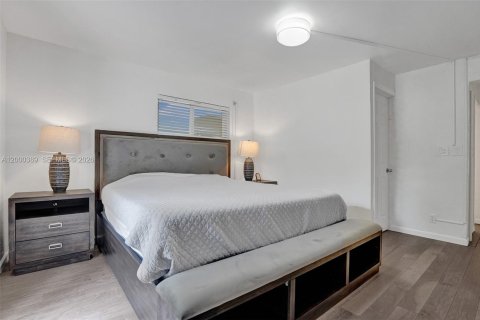 Casa en venta en Hollywood, Florida, 4 dormitorios, 184.23 m2 № 2065340 - foto 26