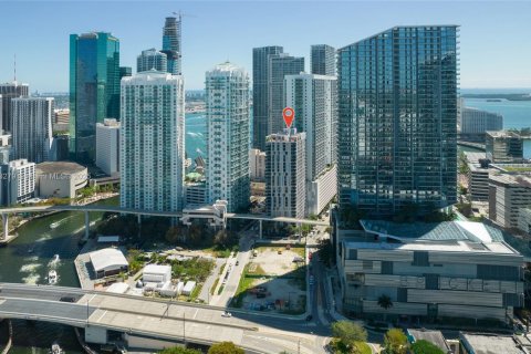Condominio en venta en Miami, Florida, 1 dormitorio, 66.8 m2 № 1980545 - foto 2