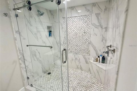 Снять в аренду кондоминиум в Тампа, Флорида 4 комнаты, 185.43м2, № 2092069 - фото 17