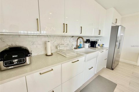 Снять в аренду кондоминиум в Тампа, Флорида 4 комнаты, 185.43м2, № 2092069 - фото 8
