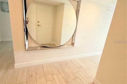 Снять в аренду кондоминиум в Тампа, Флорида 4 комнаты, 185.43м2, № 2092069 - фото 15