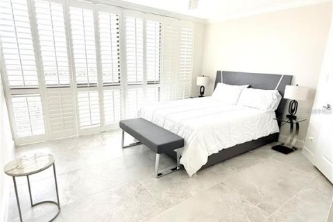 Снять в аренду кондоминиум в Тампа, Флорида 4 комнаты, 185.43м2, № 2092069 - фото 21